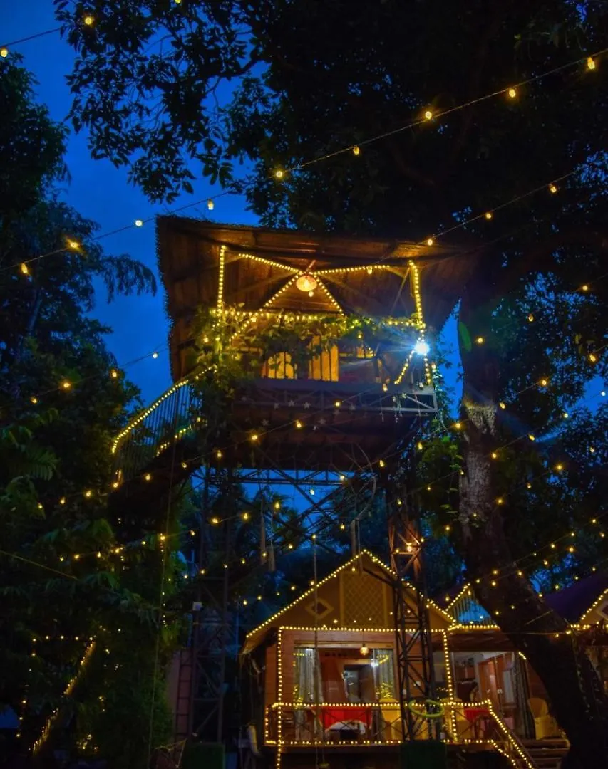 Cijo'S Hut And Tree House Hotel Thrissur