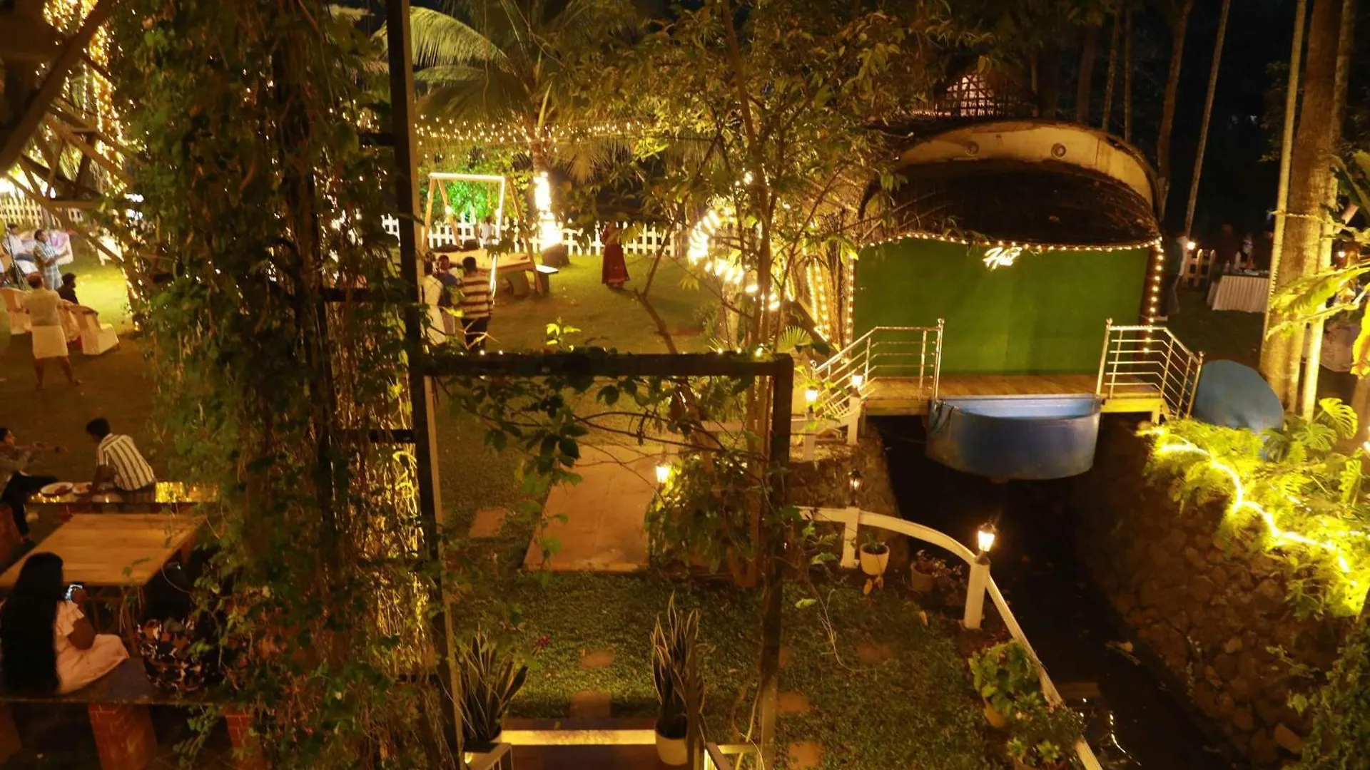 Cijo'S Hut And Tree House Hotel Thrissur Resort